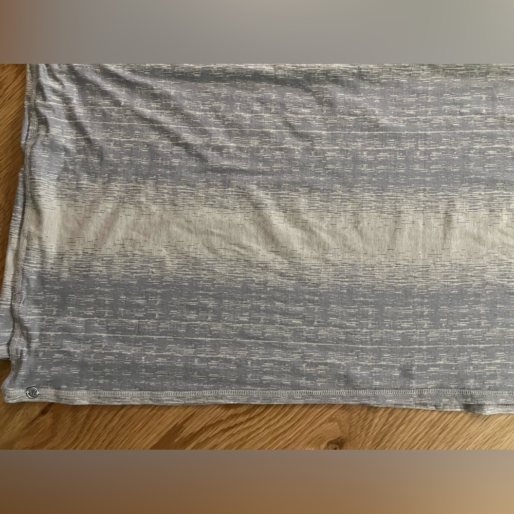 LULULEMON Twist & Shout Scarf in Misty Stripe Burnout Cashew Ambient Grey - Picture 11 of 12